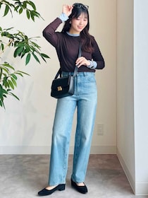 話題の「990円トップス」はこう着て！【GU】今すぐ真似したい「今っぽレイヤードコーデ」