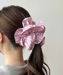 《新作》トレンド感バツグン！！【3COINS】付けるだけで即こなれる♡「ストライプヘアアクセ」