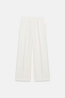 春こそ「白系」が狙い目！【ZARA】40・50代の洗練見え「優秀パンツ」