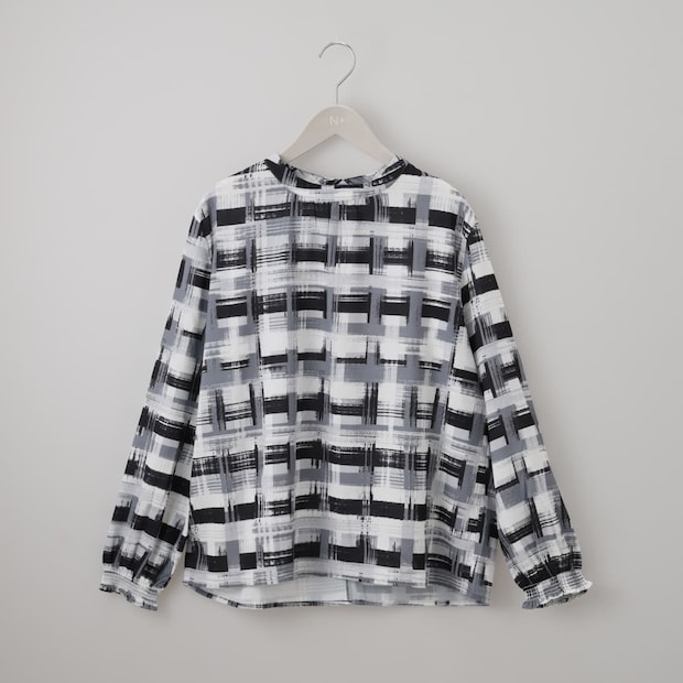 ガバッと羽織るだけ！【ニトリのN+】大人のおしゃれに推したい「セットアップ服」