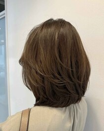 結んでも下ろしてもキマる♡【40・50代ママ】に推したい「長めレイヤーヘア」