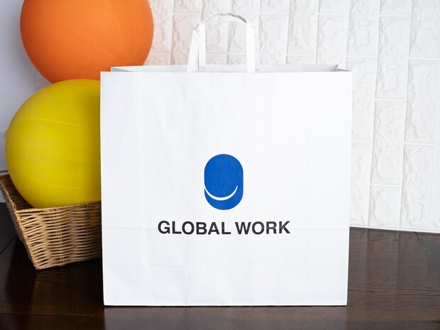 「甘めコーデ」に1点投入！【グローバルワーク】おしゃれさんが着こなす「黒ボトムス」