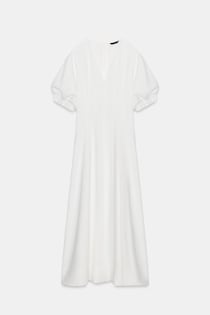 春に【ZARAの白】がドンピシャ！ 1枚で即決まる♡「おしゃれワンピ」