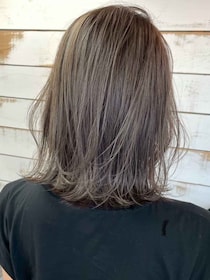 白髪もぼかして、こんなシャレ見え！？【40・50代】が即マネしたい♡「大人のこなれヘア」