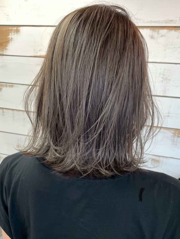 白髪もぼかして、こんなシャレ見え！？【40・50代】が即マネしたい♡「大人のこなれヘア」