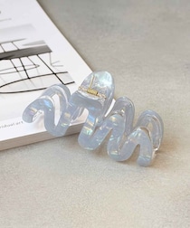 《新作》また可愛いの出たぁぁ！【3COINS】挟むだけでキマる♡「ヘアアクセ」