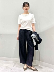 これで「990円」ってマジか！【GU】大人にぴったり♡「きれい見えTシャツ」