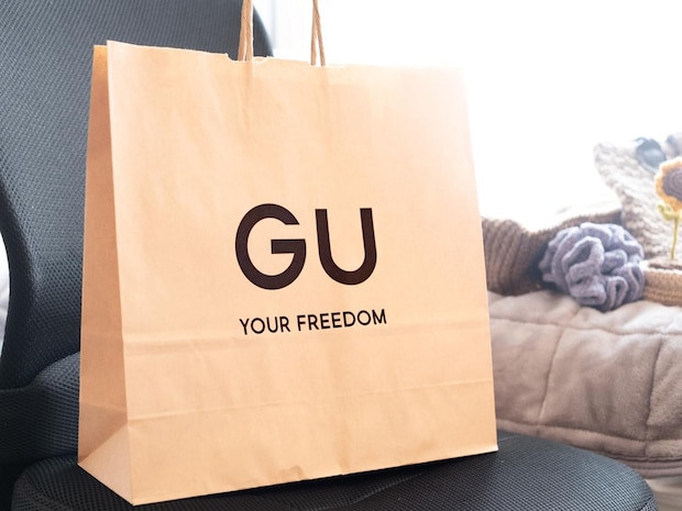 40・50代にドンピシャかも！【GU】大人の体型カバーにも◎「優秀パーカ」