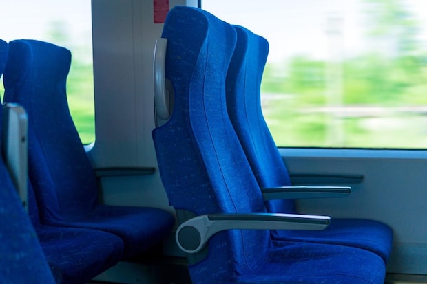 バスで騒ぐ我が子たちに冷や汗「もう降りようか」追い詰められた私 → 運転手の『予想外の一言』にホッ