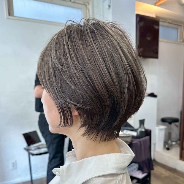 白髪ぼかしもシャレ見えも叶う♡【40・50代】が似合う「控えめハイライトヘア」