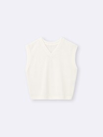 【GUの新作】が大活躍の予感！ 1枚でもレイヤードでも可愛い♡「1,490円トップス」