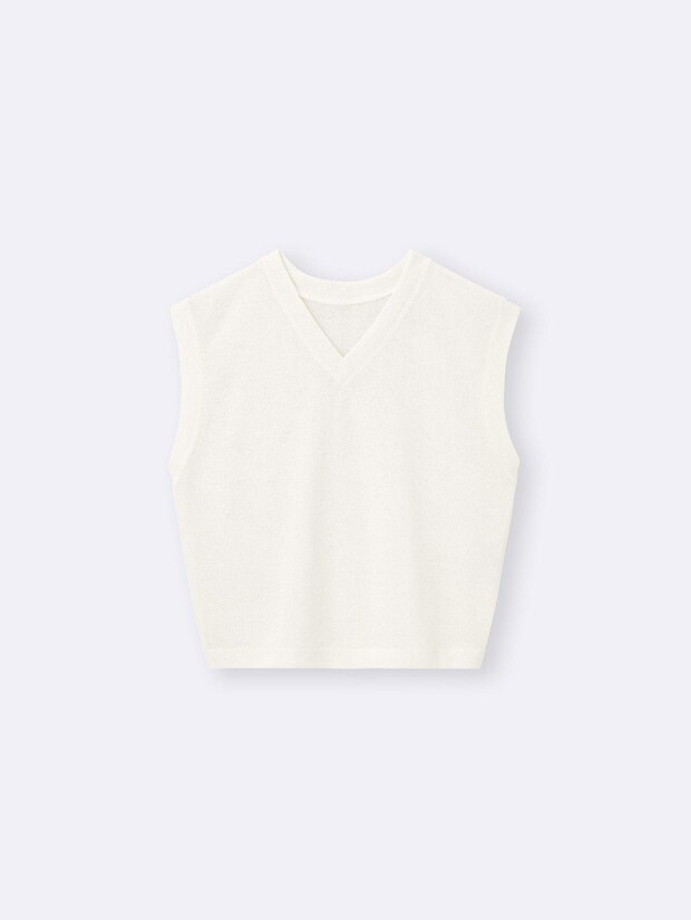 【GUの新作】が大活躍の予感！ 1枚でもレイヤードでも可愛い♡「1,490円トップス」