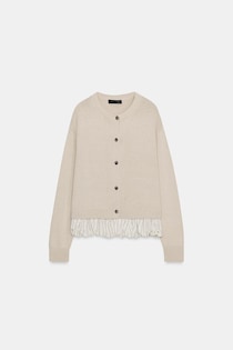 長く使えて高コスパ♡【ZARA】40・50代に似合う「上品カーディガン」