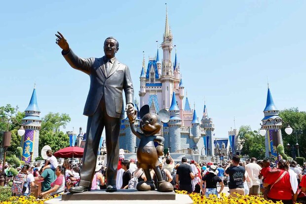 ディズニーランドで何が?約14万円分の“ピンバッジ盗難”で男が逮捕