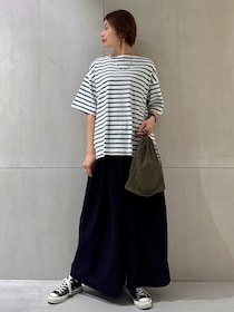 今から大活躍な「Tシャツ」→【無印】にあった！ そのまま真似したい「サマ見えコーデ」