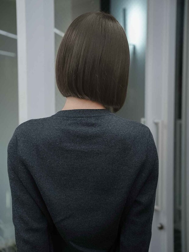 「毛先、傷みまくり」→ 思い切ってイメチェン!【40・50代】が似合う「大人のミニボブ」