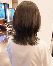 結んでも下ろしてもキマる！！【40・50代】軽やか上品な「ミディウルフ」