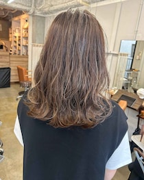 コレなら派手すぎなくていいかも！【40・50代】に猛プッシュしたい！「極細ハイライト」