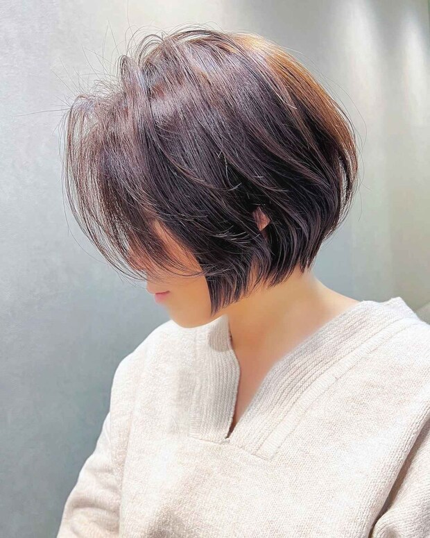 シャープな印象狙うなら?→ 【40・50代】にオススメ♡「前下がりショートボブ」