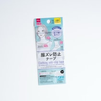 編集部がガチ検証！【ダイソー】の「服ズレ防止テープ」が地味だけど優秀すぎた、、！