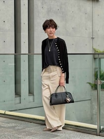その「黒」重たく見えるかも！？【40・50代】が意識したい「着こなしテクニック」