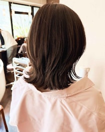 「湿気でぺったんこ、、」→【40・50代】ふんわり決まる「レイヤーボブ」がおすすめ♡