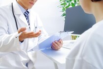家族全員がインフルで、40度の熱でも看病を続けた私。会った瞬間、医師が険しい表情で「あのね」