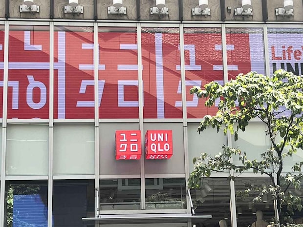 「嬉しいお手頃価格」「全員買うべき！」【ユニクロ】アラフォーママが着回す！「バズりシアーT」
