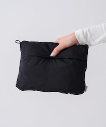 「上着持ってくればよかった、、」もう後悔しない！【3COINSの収納付パーカー】が超優秀♡
