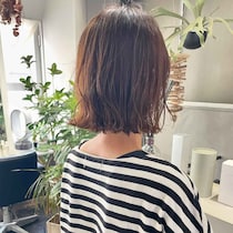 「ジメジメな季節」→ 爽やかにイメチェン！【40・50代】が似合う「大人のエアリーボブ」