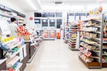 コンビニで「温めて！ 袋分けて、早く！」急かす女性客 →「だったら」後ろの男性の一言で店内はシーン