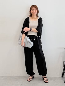 「気軽にバッグに入れられる！」【40代・夏コーデ】冷房 & 寒暖差対策におすすめ「羽織りアイテム」
