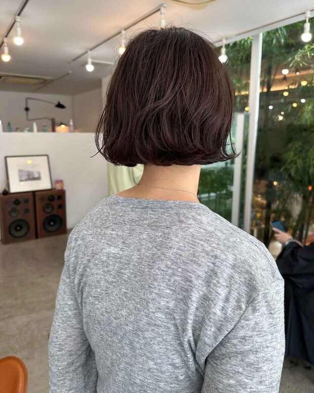 「湿気で髪型が台無し、、」→ コレいいかも！ 【40・50代】の楽ちんヘア♡「ゆるウェーブボブ」