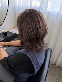 意外と「後ろ姿」の方が重要！？【40・50代】がカットでシャレる♡「くびれウルフ」