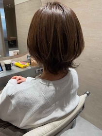 「量産ボブ」から垢抜けるには？→【40・50代】が似合う「ウルフ風ボブ」一択かも♡