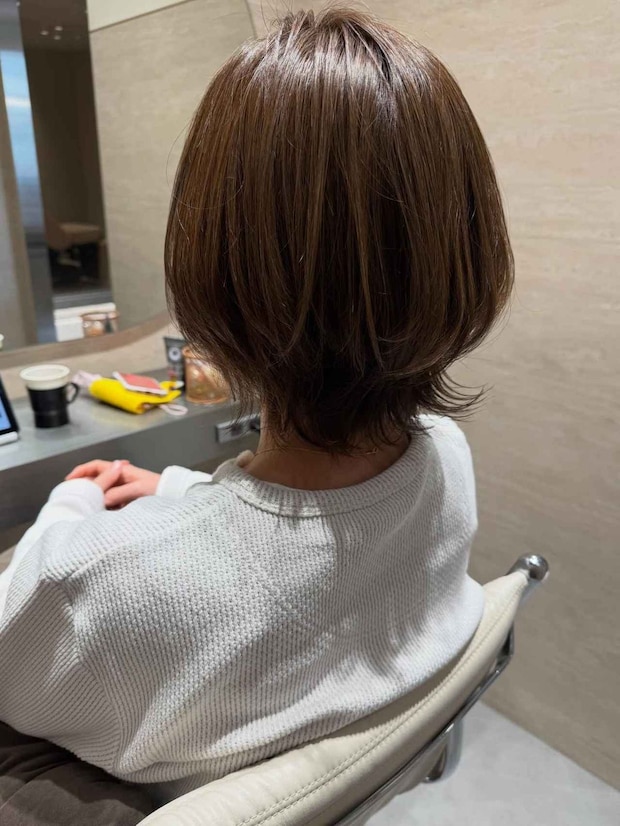 「量産ボブ」から垢抜けるには？→【40・50代】が似合う「ウルフ風ボブ」一択かも♡