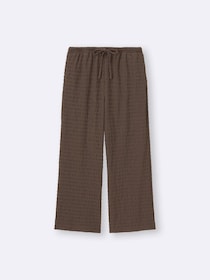 【GU値下げ】の「990円パンツ」実際に使える？ 高評価の理由をチェック！