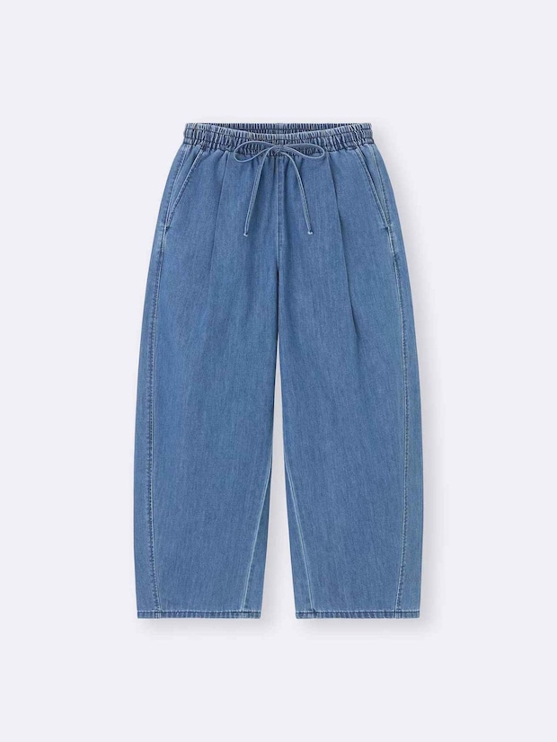 ひんやり快適【GUデニム風パンツ】が1,000円台に値下げ中！ おすすめの着こなしは？