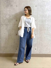 『デニムパンツ』はこう穿く！【LEPSIM】ちょっと変えるだけで印象が変わる「着回しテク」