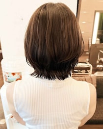 【40・50代】ボリュームほしいけど重たいのは嫌！→「ふんわりウルフ」でオシャレに解決◎
