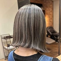 コレなら「白髪」好きになれるかも！【40・50代】→ オシャレに解決♡「ハイライトボブ」