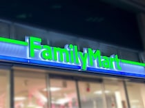 ひとくちで“外国気分”！？【ファミマ】の「新作商品」が「高クオリティで満足感スゴ」！