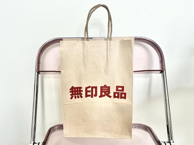 「シンプルなのにオシャレな人」って何が違う？→【無印良品】のオシャレ店員さんをチェック！