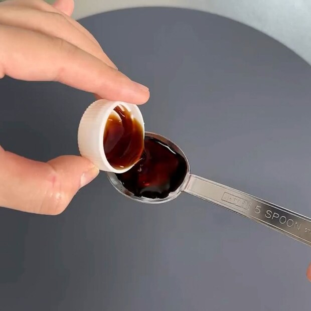 「いつも捨ててた」「まさかの使い道」キッチンで大活躍する!【ペットボトルキャップ活用法】