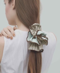 新作待ってましたーーッ！【3COINS】今から秋まで使える♡「上品ヘアアクセ」