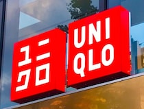 大人に似合う「即戦力ボトムス」→【ユニクロ値下げ】で1,990円以下になってた！