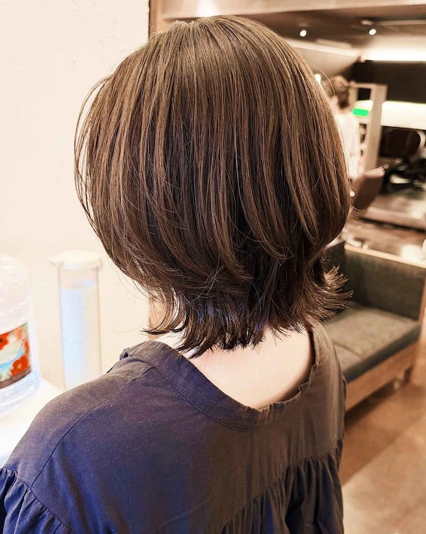 プツっと切るより“こっち”が正解かも♡【40・50代】が似合う「大人のウルフヘア」