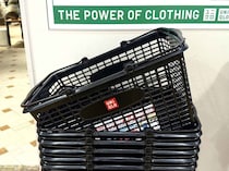 【ユニクロ値下げ】待ってたーーーッ！ 990円以下で買える「40・50代の即戦力トップス」