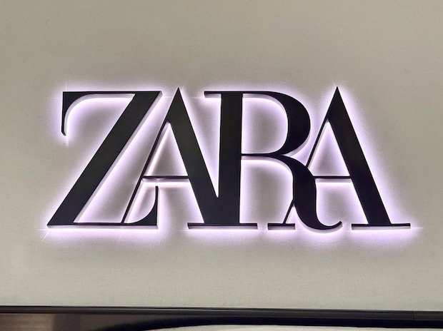 40・50代「Tシャツしっくりこない」→【ZARA】の「上品Tシャツ」が正解♡