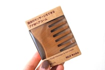 【無印良品】だけどローソン限定！ “髪をとかす”だけじゃない「優秀ヘアコーム」知ってる？